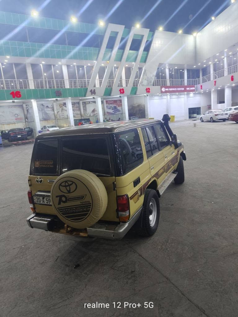 للبيع او مراوس شاص حوثيه1992 محدث فقط بجم2017 محرك محور 2500 كير اوتو 
تبريد شغال سيارة ما ناقصها شي فقط حداديه سعرها 85 وبيها مجال بسيط بأسمي رقم ديالى مشروع وطني العنوان البصرة 
*********** البصرة, العراق

