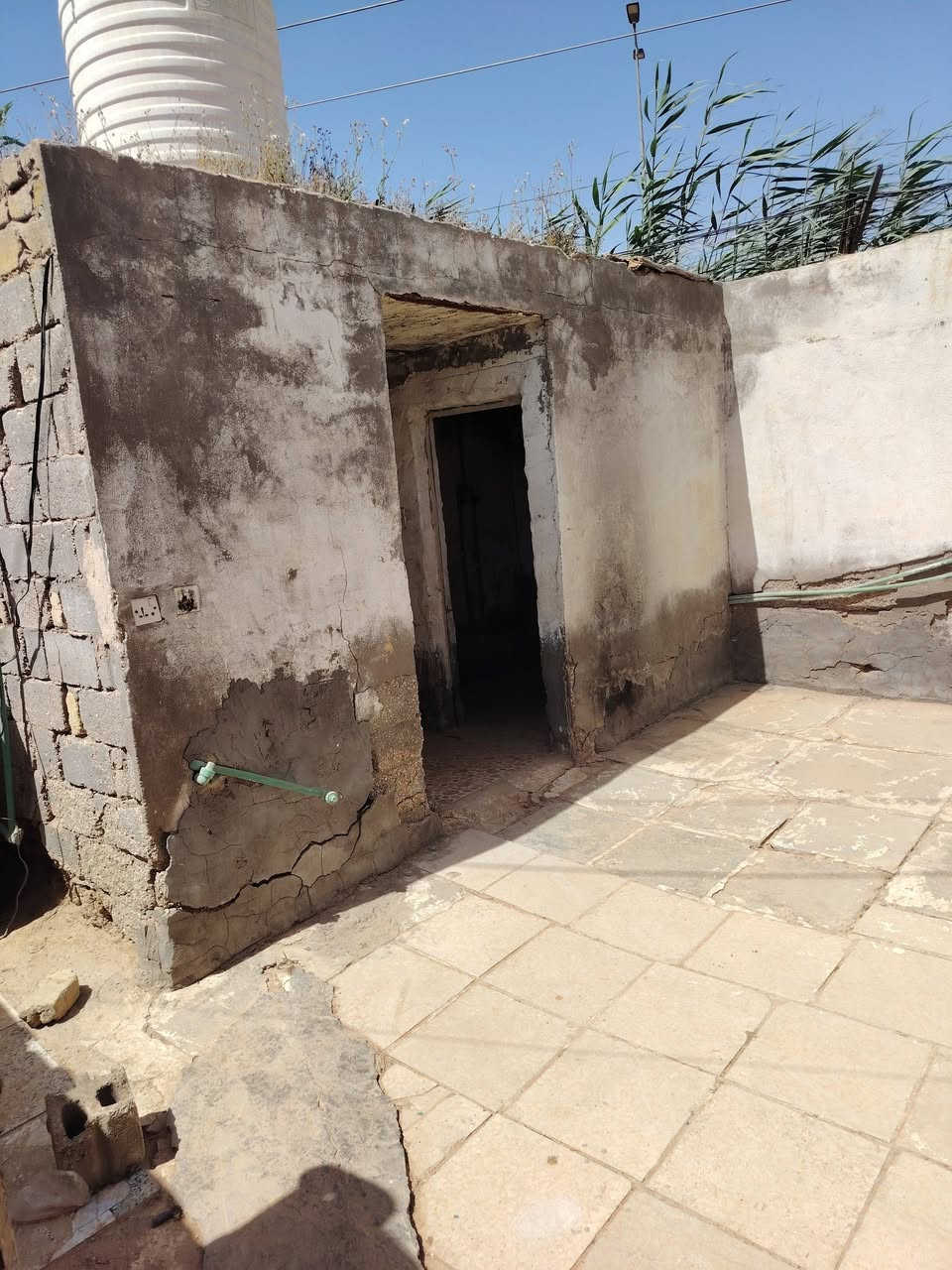السلام عليكم  بيت للبيع تجاوز بيه صاله وغرفه ومطبخ وصحيات سعره    10 ملايين وبيه مجال  مكانه حي الوحده قرب الحولي التواصل خاص


**إذا كنت صاحب هذا الإعلان وتريد حذفه لأي سبب، رجاءا أرسل رسالة إلى الدعم الفني**