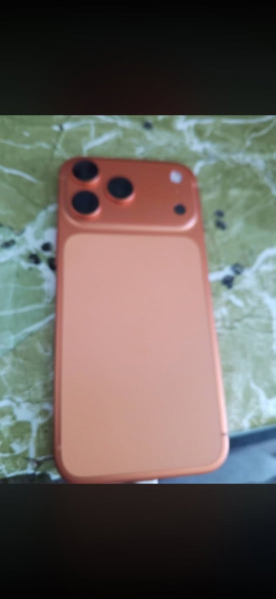 سلام عليكم شباب عندي ايفون ١٧ عندي برتقالي و رصاصي مستعمل سبوع واحد فقط مشحون ٣ دورات البطاريه ١٠٠ 
للتواصل ***********
ماكني الحبيبيه قرب مطعم وليد ابو الكص
 سعره مليون فقط ابو الشريحه
الي مو شراي لايتصل ويكسر ب حلال العالم 
مع تحياتي
