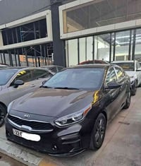 للبيع: كيا فورتي 2021 أمريكي 🇺🇸  بدون صبغ   مكينه وكير شرط.       نظيف...