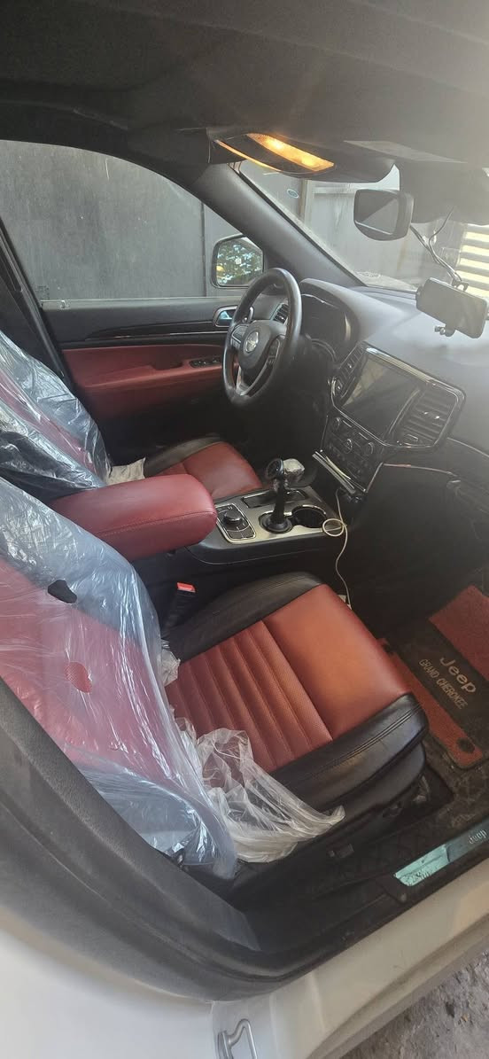 السلام عليكم للبيع جيب اس  ام رادار    S 2022 ( خـليـجـي )
ماشيه 26كيلو متر
فول فول مواصفات فورويل 
السياره كفاله عامه مكفول كير محرك   
 ( وكاله هارلم ) ام الرادار
مكينة  3600 6 سلندر  
 سقف بانوراما 
 كشنات جلد اسود و احمر+ كهرباء + تدفئه + خزن ٣ وضعيات 
 نظام النقطة العمياء 
 ويل حجم 20 بلادي سبورت 
 نضام خاص للطرق الوعرة 
تشغيل عن بعد 
مري كهرباء 
 مرايا متحسسة للضوه العالي 
 بخاخات لتنضيف اللايتات الامامي
 نظام تشغيل واطفاء المحرك اوتماتيكي للتوفير وعدم صرف الوقود عند الايقاف (AUTO START SYSTEM)
وضعيات قيادة التحكم بيهم عن طريق الماوس 
لايت زنون امامي ولد خلفي 
 تخم تاير جديد
اوتو بارك صف سياره تلقائي 
 ستيرن كهرباء + تدفئه ستيرن
بصمه + ريموت كنترول عدد 2 
 حساسات خلفية امامية
داش كام (كامرات ٢) داهوه
اوتوستوب 
بعد هواي مواصفات 
مكان السياره بغداد  بسمي كلش نضيفه سياره 
للاستفسار :*********** 
السعر  خاص
