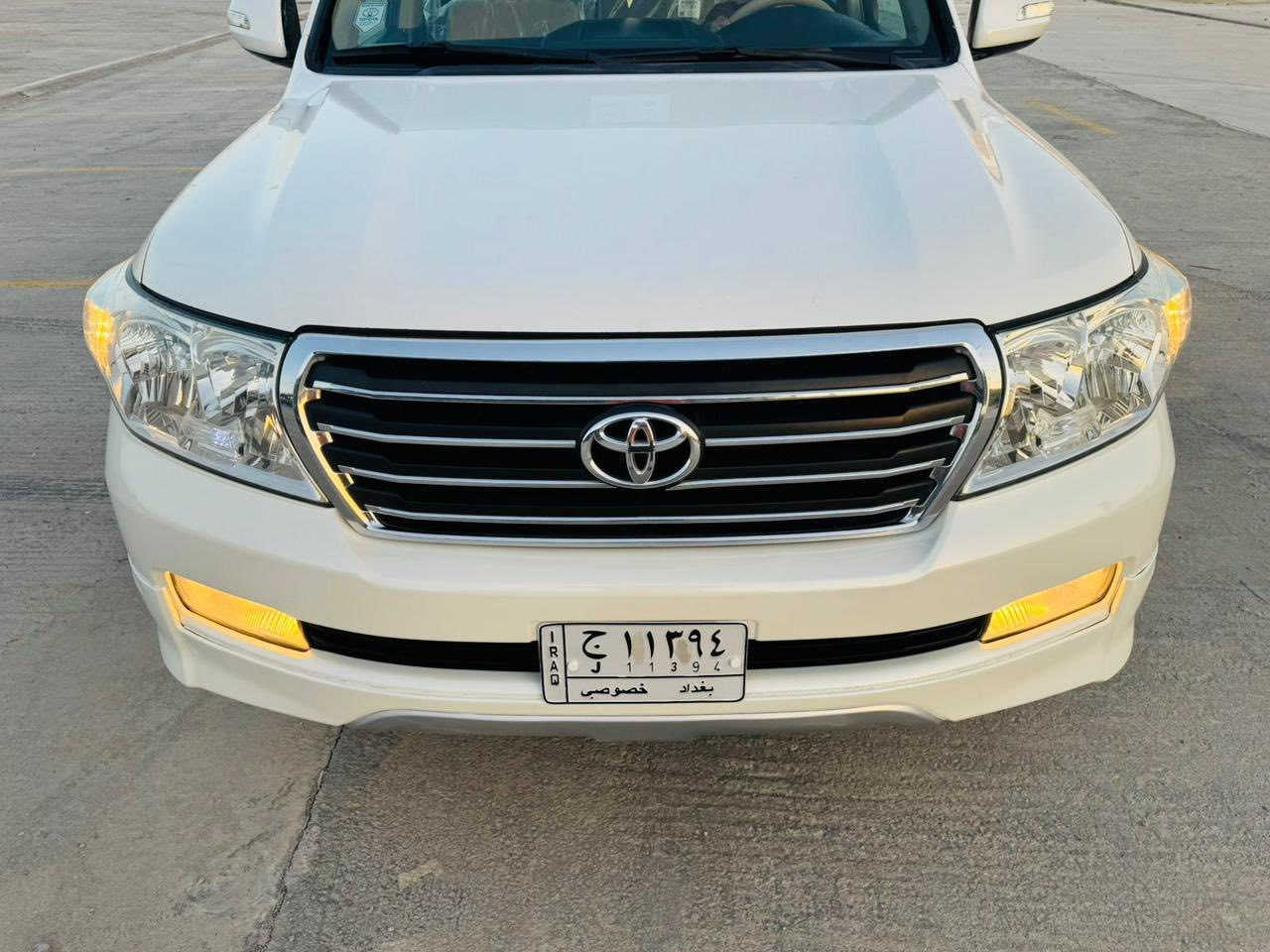 اللهم صلي على محمد وآل محمد
السلام عليكم رمضان كريم 
لاندگروز GX.R بريم موديل (2009)
رقم بغداد مشروع وطني 
السياره على وضع الشركه بالنسبه لموديلها 
استخدام على أيد وحده وبحاله جداً ممتازه 
فول مواصفات السياره 
فتحه 
بصمه 
شاشه عارض HD 
وباقي المواصفات المعروفه 
محرك V6 كفاله من الفتح 
كير ومحرك مكفولات 
تبريد شرط بحاله الوكاله 
حداده جديده امامي خلفي 
كل نقص ما بيها السياره جاهزه من كل شي 
بيها صبغ فقط جاملغات الاماميه مكان الاشاره فقط الباقي كفاله وتكحيل بالهلال الخلفي 
السعر ٢٦٠ 
مكاني ذي قار مركز 
رقم الهاتف *********** أنا خادمك
