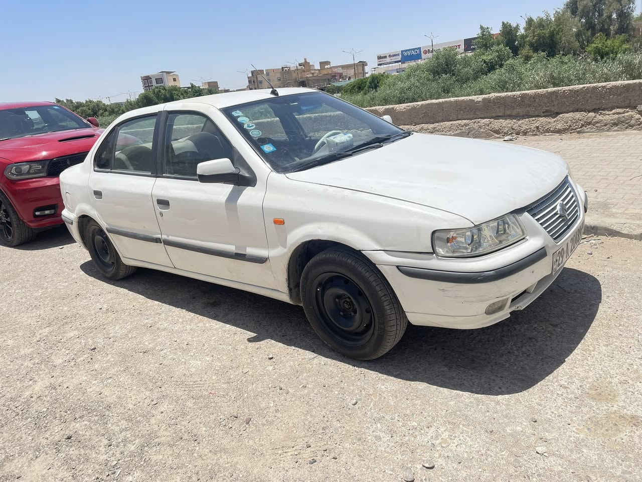 السلام عليكم
سمند موديل ١١ رقم كوت سنويه لغايه ٢٧  للبيع او المراوس تكسي

محرك كير  خير من الله تخم تاير جديد هسه شادهم بدايه شهر تبريد  عاطل كمبريسور قبل اسبوع عطل  قبل لا يعطل شغال وتبريده حلو. مكان السياره ميسان العماره  سعر ٤٠ وبيه مجال شي قليل  رقم الهاتف ***********
