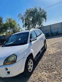 توسان 2009خليجي على وضع الشركه  بيها جاملغ  امامي مبدل وكاله فقط غيرها...