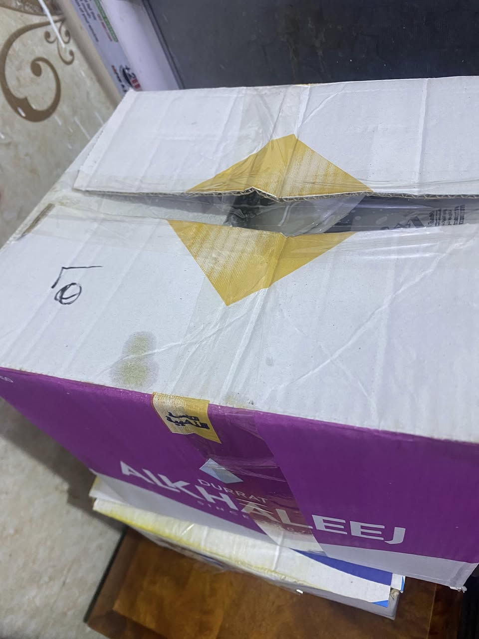 كراتين فرفوري مستخدمه مامحتاجتهم اريد ابيعهن يجي مشكل عدد القطع مكتوبه ع كارتون

كارتون 54 قطّعه بس فناجين وصحونه وقوري فرفوري 

سعر كارتون ب15  
والي يأخذهن كلهن احسبهن ب45 بدل 60 
4 كراتين كلهن 

إشارة الأصدقاء

#الجميع


**إذا كنت صاحب هذا الإعلان وتريد حذفه لأي سبب، رجاءا أرسل رسالة إلى الدعم الفني**