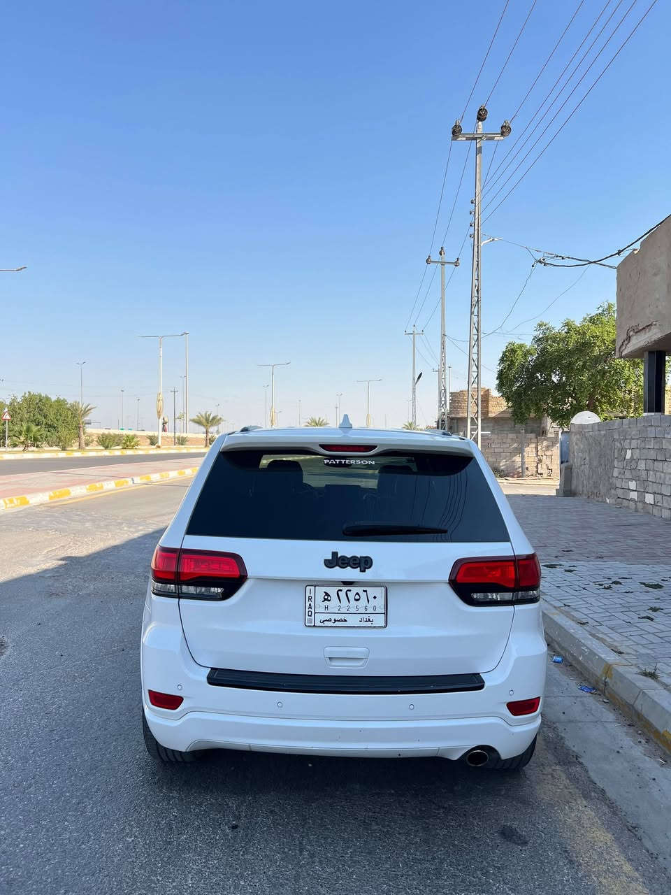 جيب گراند شيروكي ٢٠١٧ بغداد تبديل جاملغ وبنيد وصبغ بابين السائق واللي وراه مراوس براف فور 
*********** واتساب
