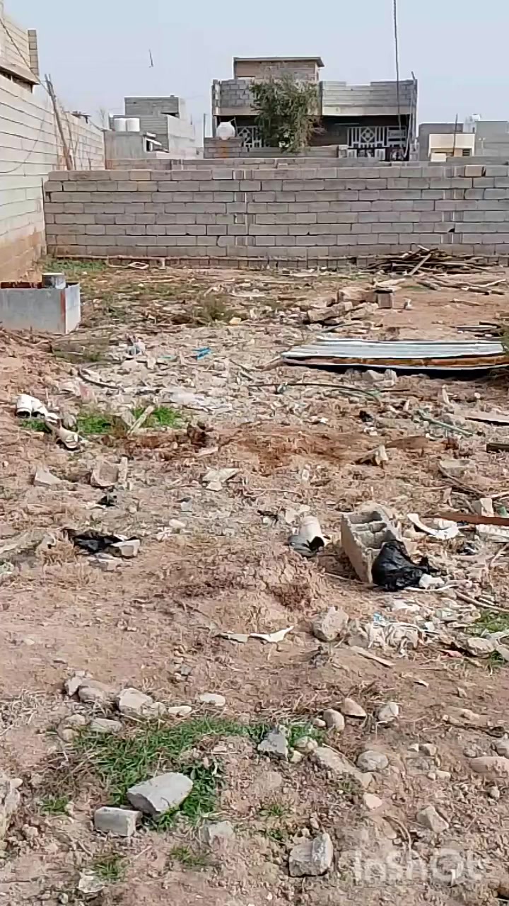 قطعه أرض للبيع مساحه 110 متر حي الحشد 
بسعر 9 مليون وقابل للتفاوض 
***********
مكتب محمد الحافي التميمي 
عنوان المكتب حي الحشد محلات بيت عمران قرب الشارع العام
