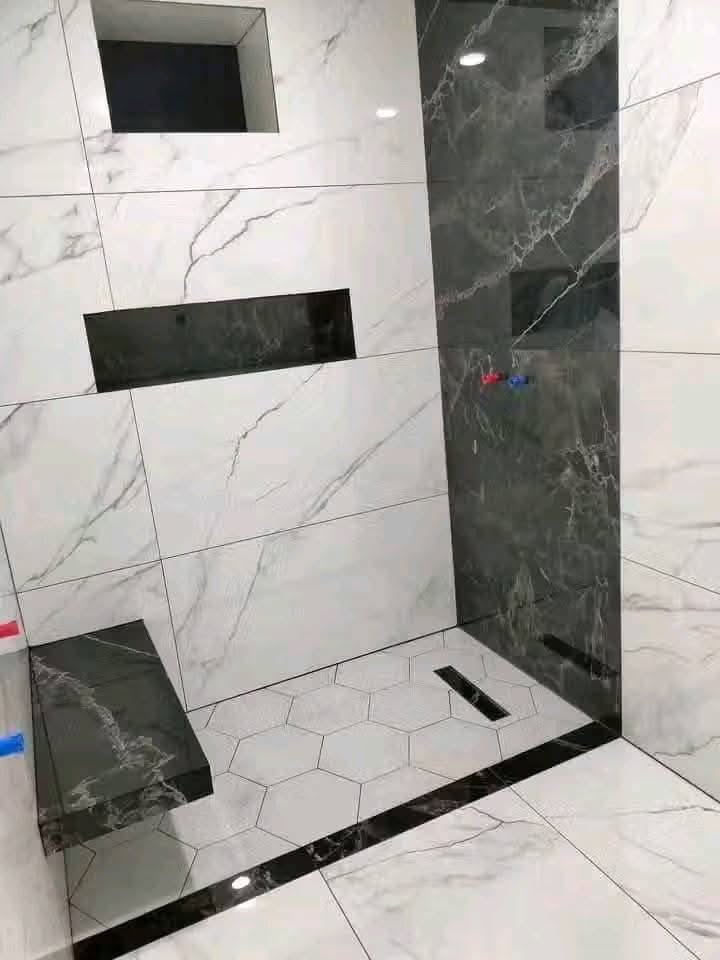 بسم الله الرحمن الرحيم يوجد خلفه سيراميك بورسلين ومرمر وكاشي درجه اولى رقم الموبايل وعلى الواتس ***********
