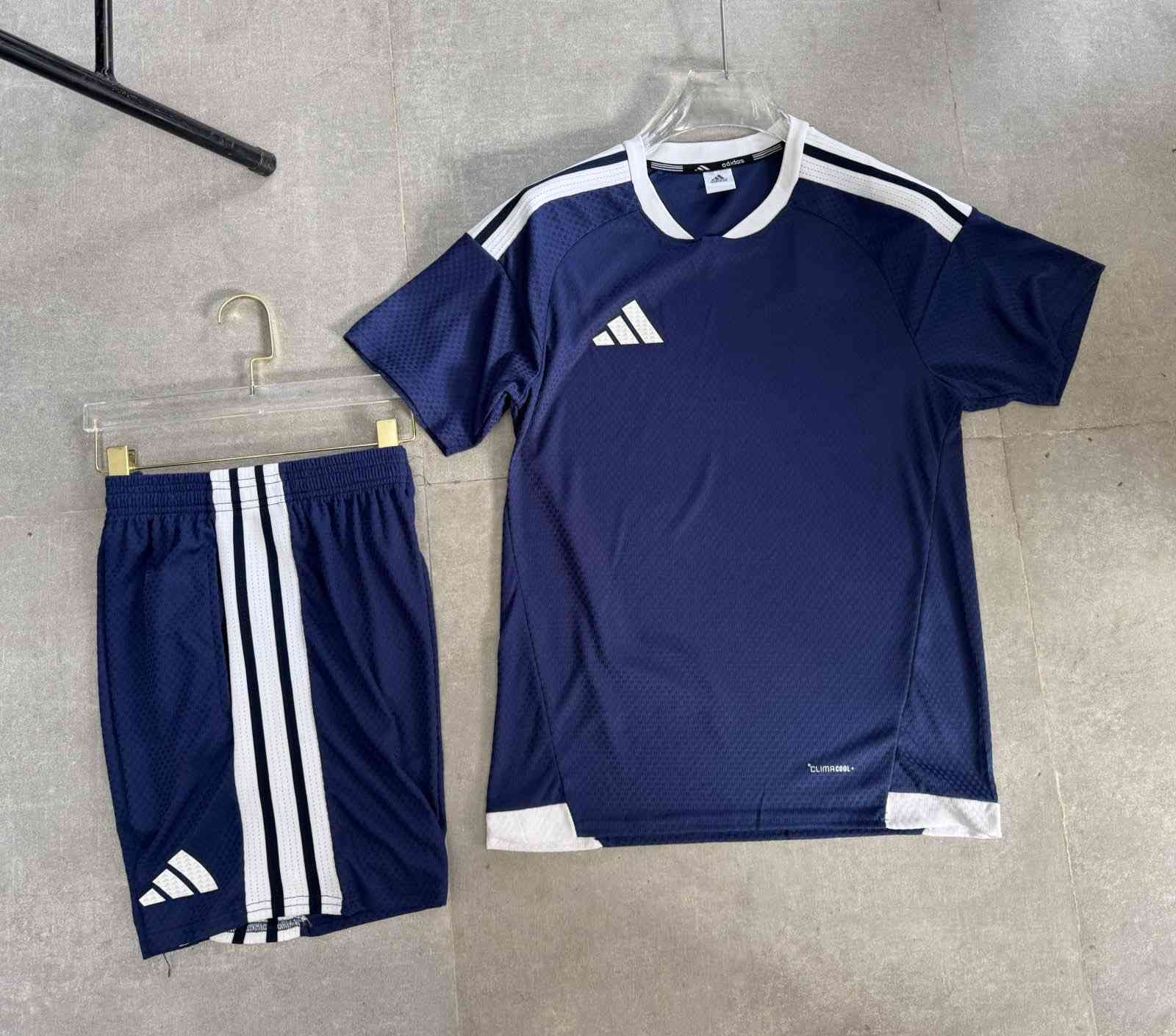 جديد شركة مضمار ميسان الرياضيه 
تشيرت وشورت ماركه اصلي خامه روعه 
القياسات M L XL XXL
السعر 25 الف
العنوان العماره عواشه شارع بيت سيد جبار


**إذا كنت صاحب هذا الإعلان وتريد حذفه لأي سبب، رجاءا أرسل رسالة إلى الدعم الفني**