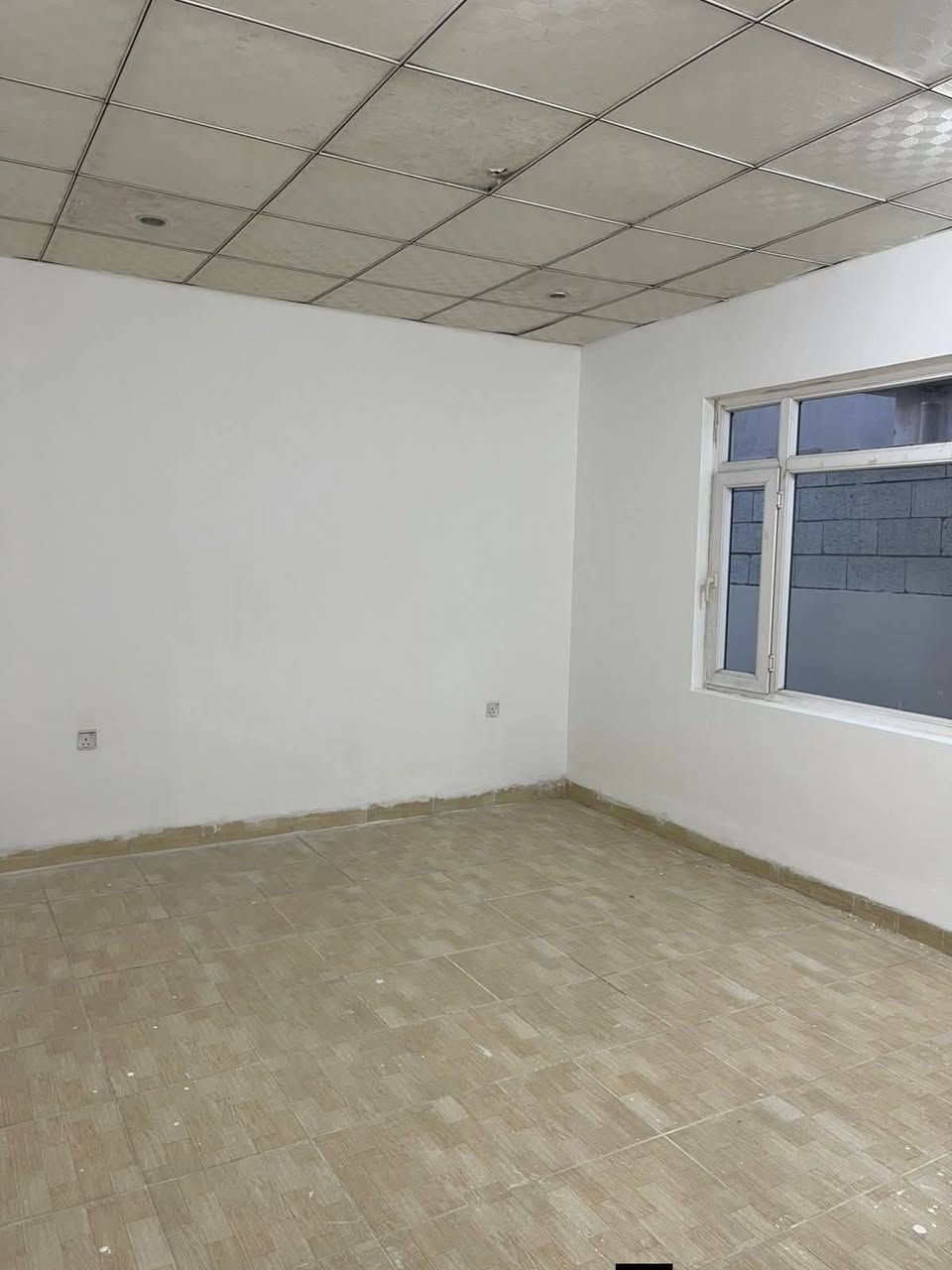 دار  للبيع في مجمع سري بلند
200م - طابق واحد 
2 غرفة نوم ،، استقبال ،، هول داخلي ،، مطبخ ،، صحيات،، حديقة وكراج
السعر : 5 دفاتر   
البيت يتسجل باسم كل من يحمل جنسية العراقية
_____________________________
خانوو بۆ فرۆشتن له سەری بڵند
رووبەر 200م - یەک نهۆم 
پێکهاتووه له :-
2 ژووری نوستن ،، میوان ،، هۆڵ ،، حه‌مام و توالێت ،، مه‌تبه‌خ ،، حەدیقە و گەراج
نرخ : 5 دفتر 
____________________________
للاستفسار :-
***********
