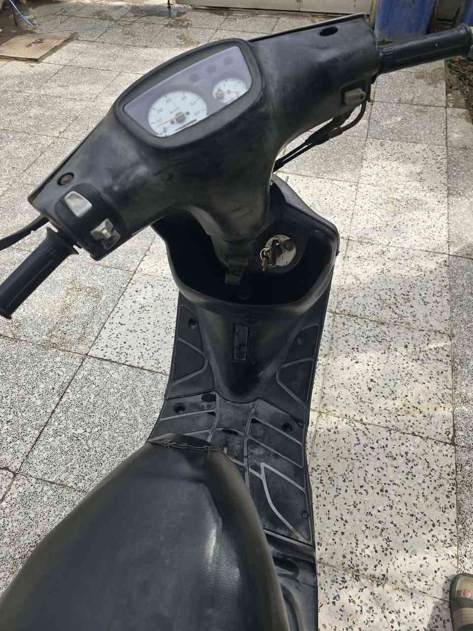 دراجه بيجي للبيع دراجه خير من الله وحاويه دراجه الي يريدها يتصل ***********
