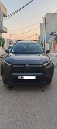 راف فور XLE • ٢٠٢٣ • حادث خلفي