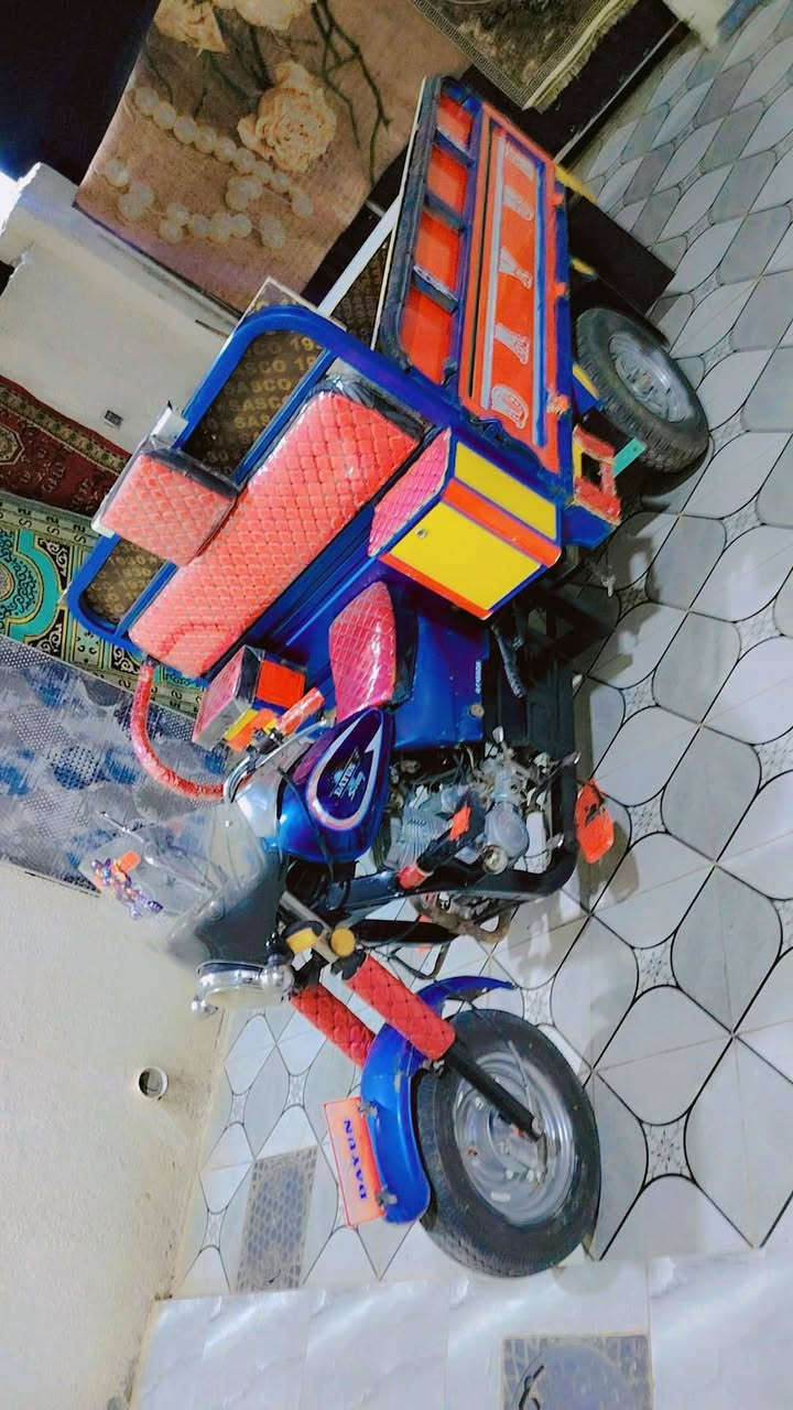 سلام عليكم للبيع ستوته مديل 20مكفوله ماذب عليها ربع مكاني كوت حي لحوراء السعر 2100وبيه مجال***********
