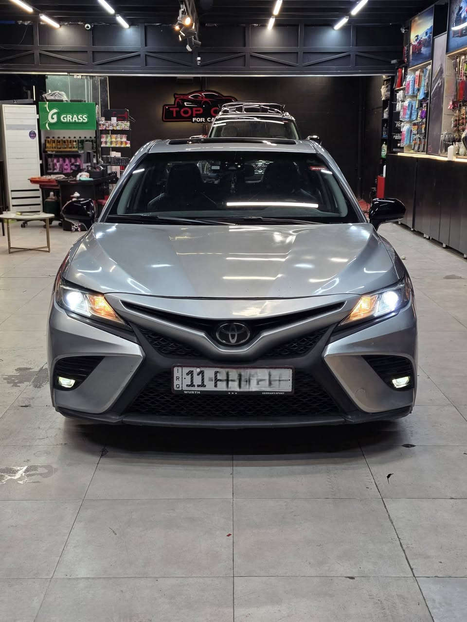 كامري 2019 بانزين
السلام عليكم

كامري SE Plus 2019

بانزين فقط

ماشية 135الف كيلو

رقم بغداد

حادث جاملغ و بنيد

رقم الشاصي: 4t1b11hk7ku223094 

مواصفاتها :      

 بصمة دخول ذكي

بصمة تشغيل

فتحة سقف

رادار انامي

رادار جانبي (نقطة عمياء)

كرسي السايق كهرباء

السيارة جاهزة من كلشي و مداريها

مكاني النجف

سعر 170 و بيها مجال

رقم واتساب للتواصل

***********
