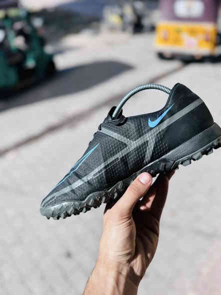 حذاء باله نضافه 100/100 

تجهيزات العميد الرياضيه 🔥🔥

اقوة عرض موجود 🔥🔥

سعر القطعه 35 الف وتوصيل مجاني ✅

قياس 42 ونص 

طول القدم 27 

توصيل متوفر جميع محافضات العراق 🌘

للحجز ***********
