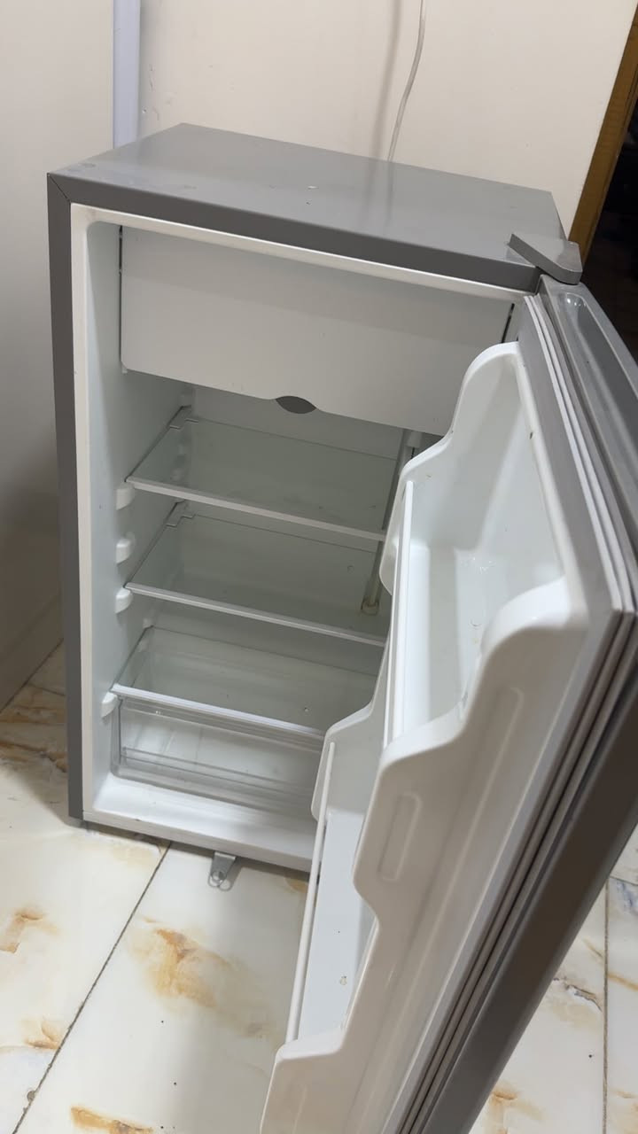 ثلاجه صغيره اخوان جديده وما مستخدمه قليل كلش 
١٧٥ تجي تشوفها وتفحصها جديده  وجهاز جري استخدام قليل
250 مكاني الشرطه الخامسه


**إذا كنت صاحب هذا الإعلان وتريد حذفه لأي سبب، رجاءا أرسل رسالة إلى الدعم الفني**