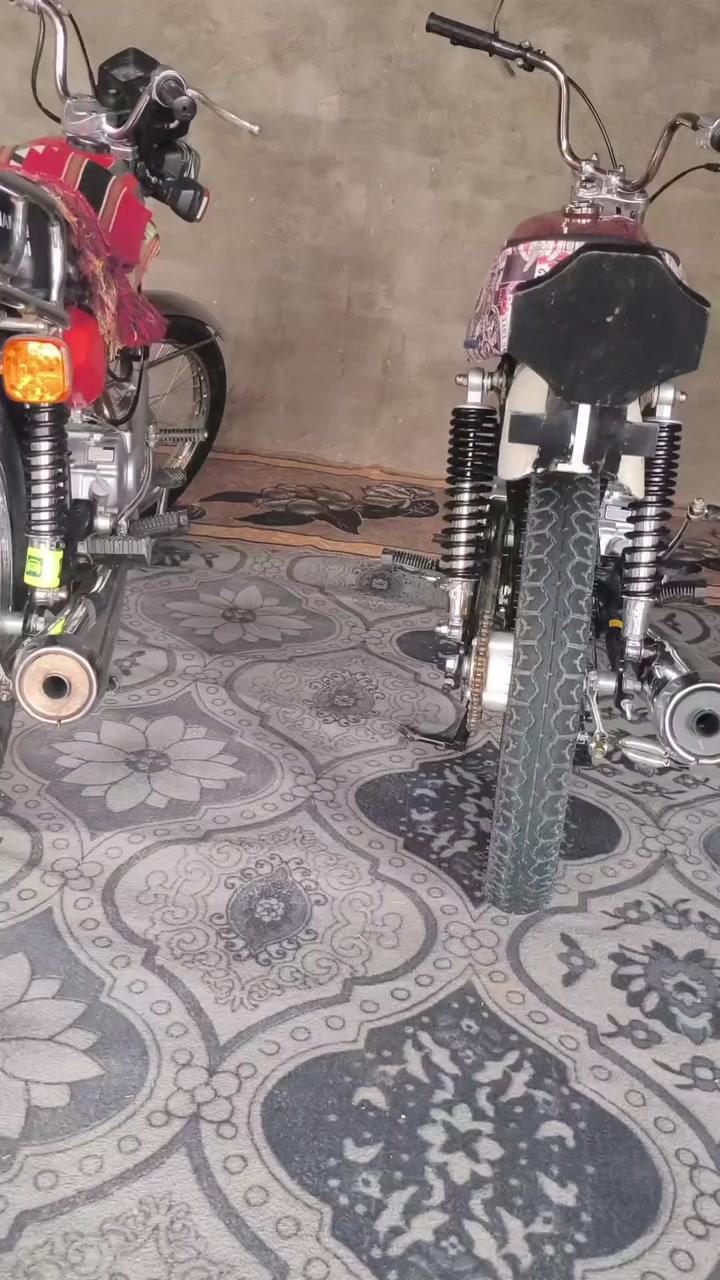 دراجات البع ثنينهن الحربي سحك صارله 5ايام اوراق ثنينهن ول كامله 23 اوراق
شوف عنكم نضيفات هذه رقمي ***********
