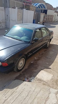 بي ام دبليو • مكينه ٣٠٠ • عوزها صبغ