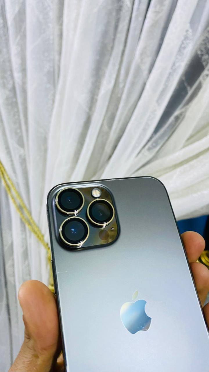 السلام عليكم ايفون 13برو ماكس نسخة الامريكي ذاكرة 128 الجهاز كلش نضيف نضافته 98‎%‎ بطارية 79 مبدل شاشة اصليه وكاله شرط حتى الفيس ايدي شغال الجهاز نضيف السعر 495وبي مجال بسيط ***********مامتواجد على الفيس مكاني حي المهندسين
