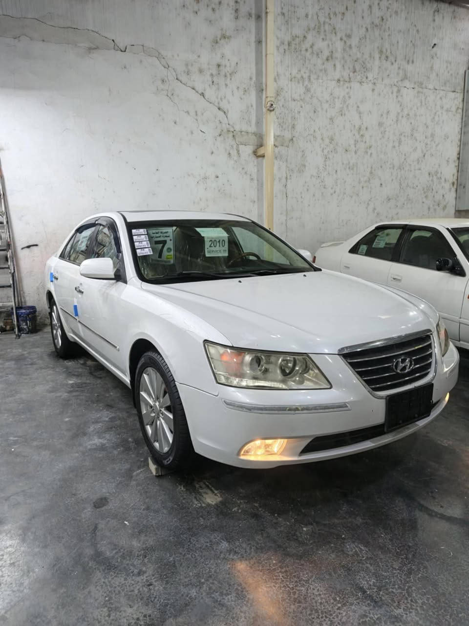 السلام عليكم ورحمه الله وبركاته 
سوناتا 2009 خليجيه فول فول مواصفات 
بيه قطعتين صبغ بدون دواخل بدون ضربه فقط شخوط وصبغ والسياره خير من الله كير محرك كفاله والسعر 135وبيه مجال للاستفسار الاتصال على الرقم *********** مكان السياره الانبار الرمادي
