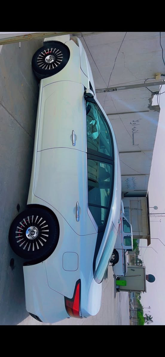 نيسان التيما 20 امريكي
ابيض 
كير ومحرك كفاله تخم تاير  ويل كب جديد 

حادثها جاملغ وبنيد 
وبلعراق بيها جاملغ الايسر وجاملع خلفي بارد فقط
شوف الصور عدل قبل لا تتصل 

مكاني البصره الموفقيه
***********
السعر 110
