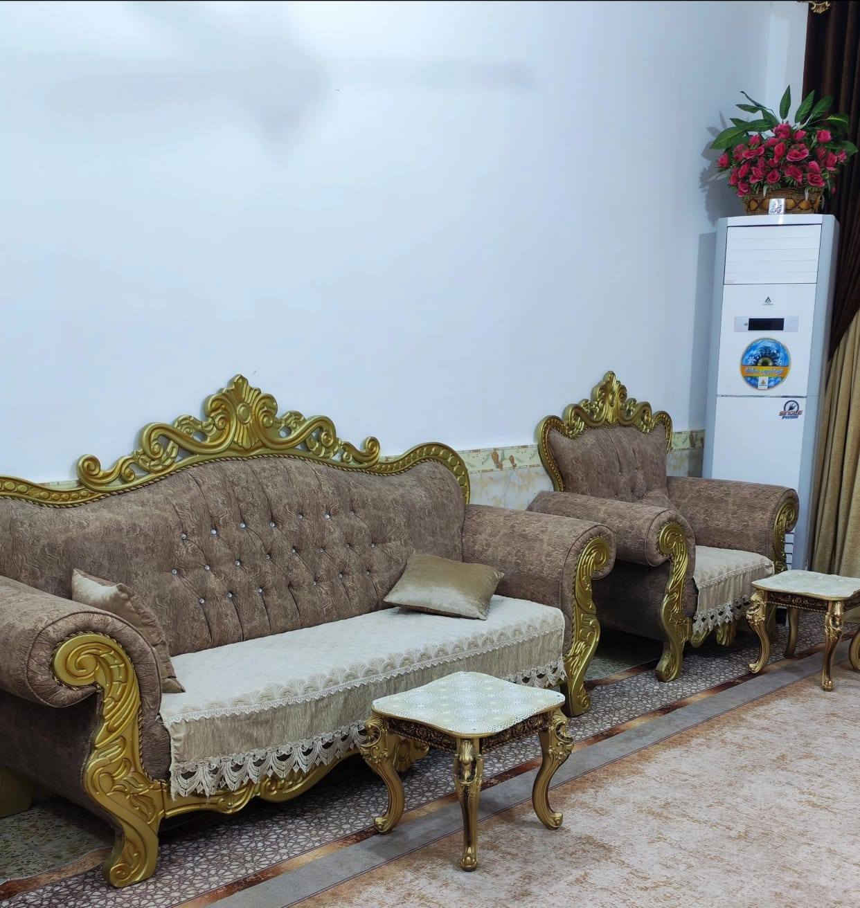 سلام عليكم
طخم قنفات ملكي استخدام قليل
للبيع اتصل وتدلل***********
