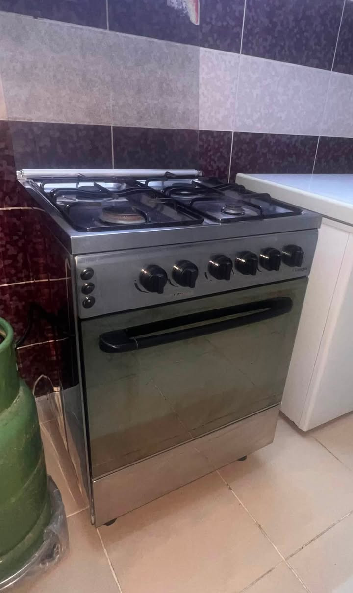 للبيع طباخ مصري ماركة فريش نضيف جدا على وضع الشركة للشراء الأتصال على *********** موجود واتساب
