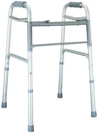 للبيع العكازه الجبيره 15  ولزغيره 10  للتصال فقط  07783864715 جديدات م...