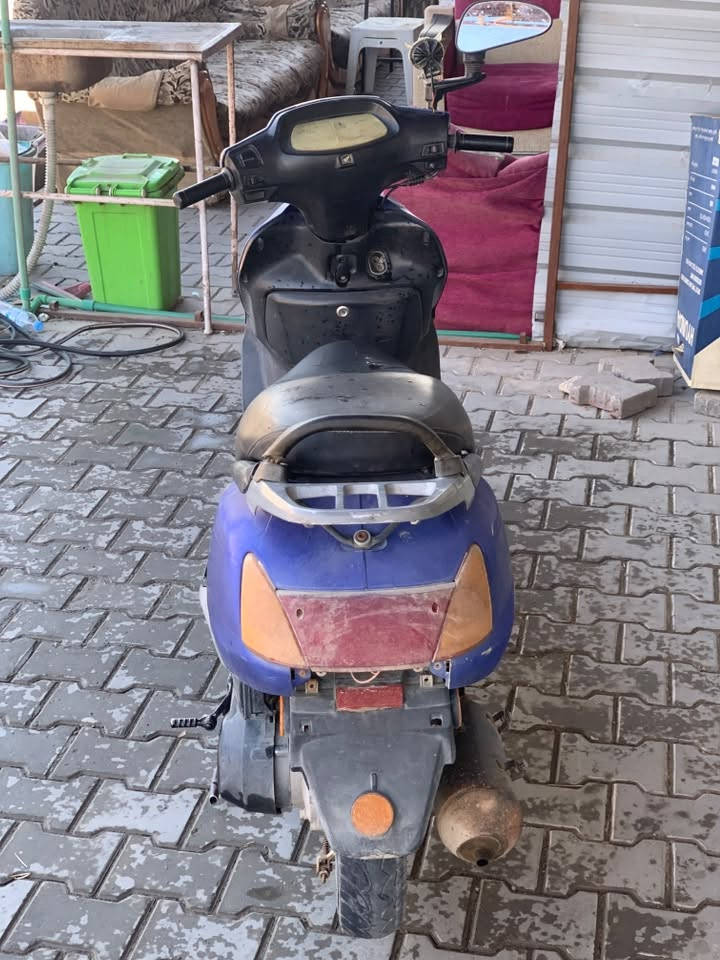 سبيسي ماليزي شغاله  للبيع 

السعر ٢٠٠ وبيه مجال 

شراي نتصل على الرقم ***********
