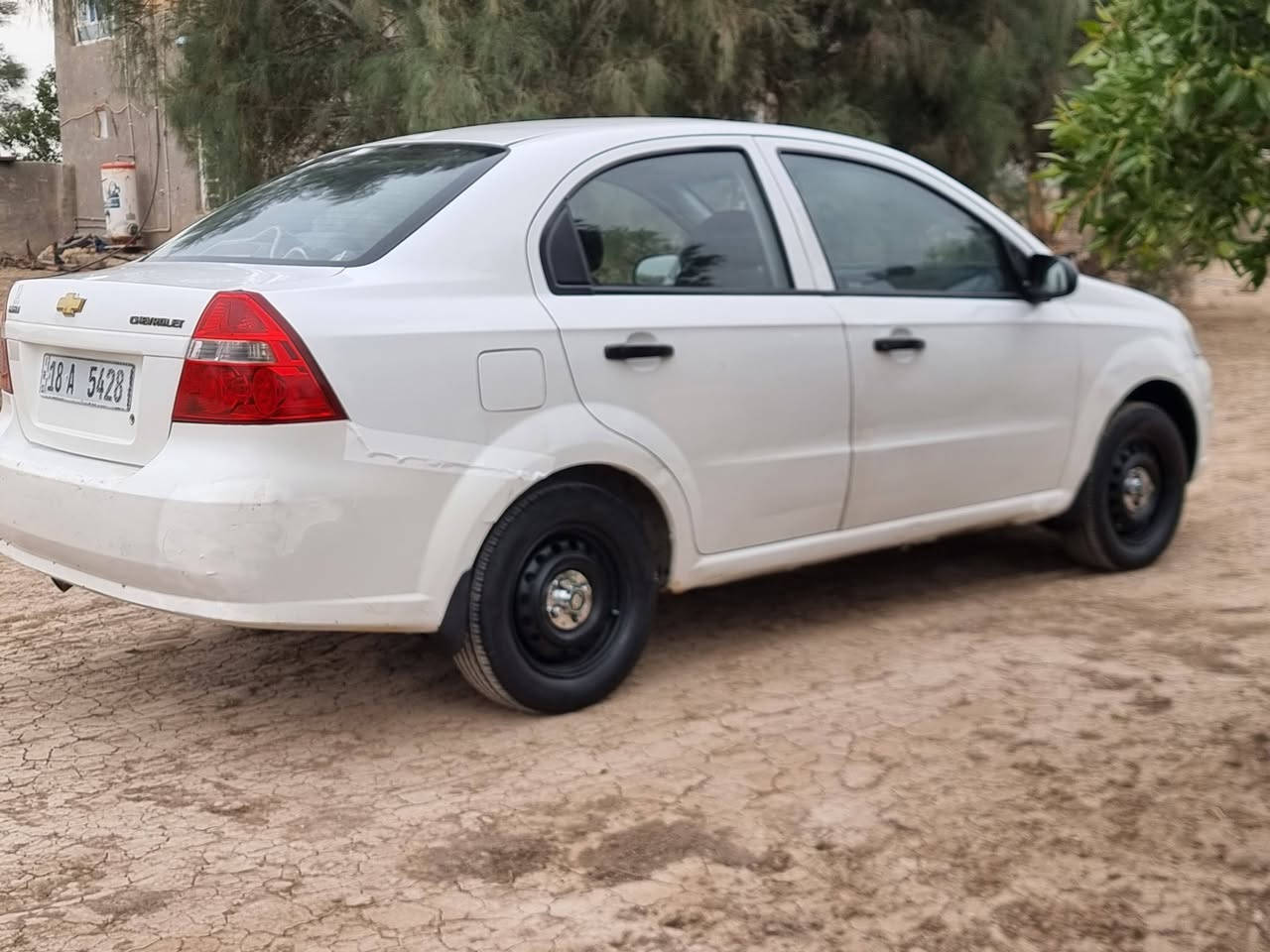 السلام عليكم 
للبيع افيو خليجي موديل ٢٠٠٨ 
محرك مسكر السعر ٥٣
***********
