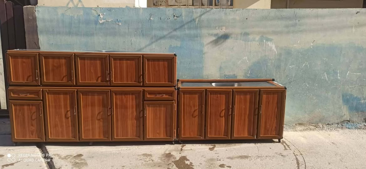 للبيع كاونتر شغل ثقيل نظافه 90% ارضيه مترين ونص ملحق مترين ونص سنك متر 60 مكان موصل رشيديه رقم كوره *********** اسيا ***********
