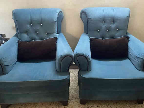 قنفات نضيفه بس كسر رجل بل قنفه الجديده سعر خاص *********** واتساب
