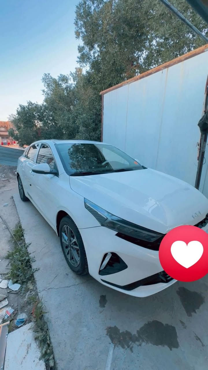 سلام عليكم للبيع او مراوس BYD
كي ثري K3  موديل ٢٠٢٤ 

ماشيه 17 كيلو سياره جديده 

مكفوله كفاله عامه فول مواصفات + شاشه كبيره

رقم اربيل 

 بسم شركه تريد وكاله تريد تحويل ثاني يوم 

داخل لون اسود 

 موديل 2024 

السعر 143$ وبي مجال كلش بسيط

***********
