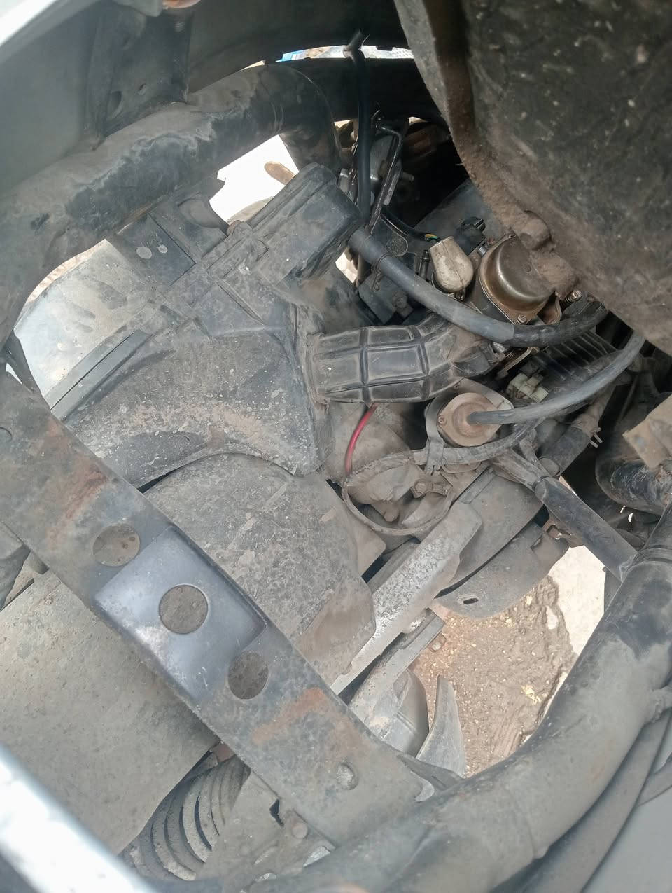 سلام عليكم
نثيه 110  ياباني متروكه 
شغاله بس ممشغله صار هواي 
كل غراضه موجوده 
مكينه اكسل كهربائيات شغالات
***********
250 قفل
