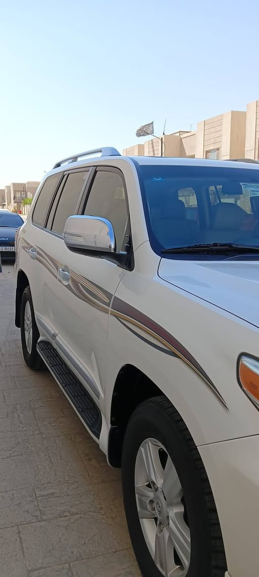 السلام عليكم
مكلف بالنشر

لاند كروز موديل 2013  بريم مكفولة كفالة عامة من الصبغ والبارد وحتى الدعاميات مكفولة 

سيارة جديدة بمعنى الكلمة ونظيفة 

ماشية مشية حقيقي 178

المواصفات معروفة للبريم

الصور موضحة السيارة ونظافتها

للتفاصيل أكثر الاتصال بالرقم ***********

@الجميع
