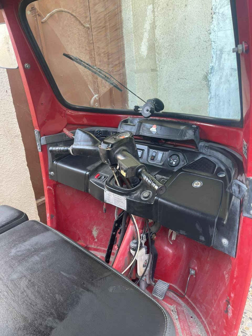 السلام عليكم تكتك نوع تي في اسس موديل 2022- الرقم انكليزي نظافه 100 با 100الكهربايات كله شغاله السنويه بسمي السعر 7ونصف وبيه مجال رقم التلفون***********مكاني بصره خلف داره المعاقين
