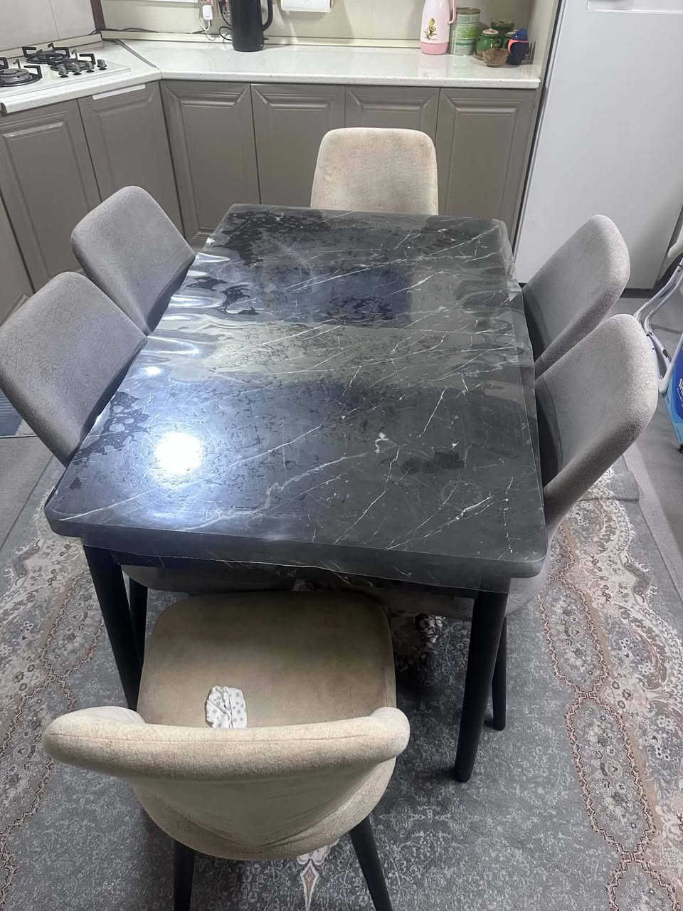 تاخمی نان خواردن 4 نەفەریە و مێزەکەی ئەکرێتەوە ئەکرێ بە 6 نەفەریش تازەیە و پاکە
نرخ 75 هەزار
سلێمانی


**إذا كنت صاحب هذا الإعلان وتريد حذفه لأي سبب، رجاءا أرسل رسالة إلى الدعم الفني**