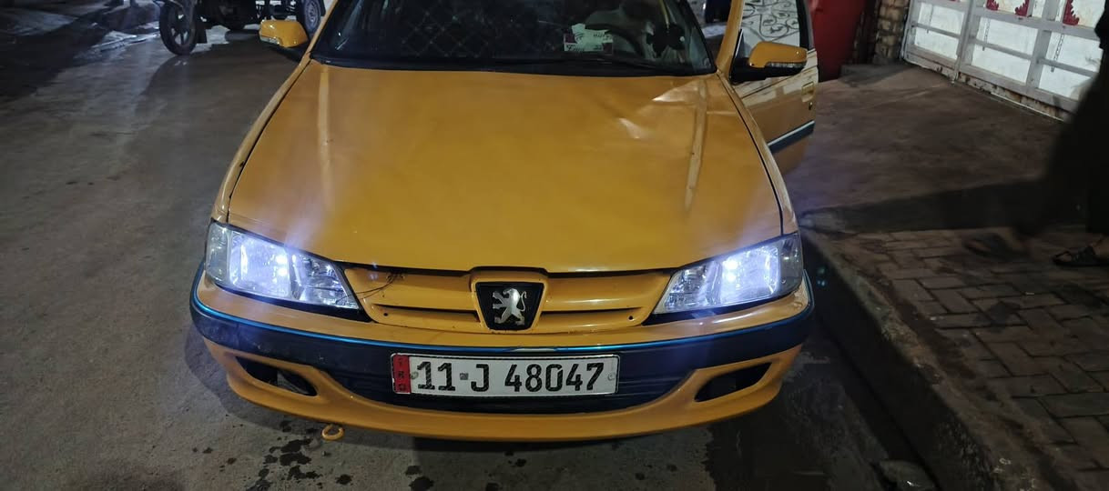 بيجو بارص 2015
كير ومكينه فرنسي ترايك وين ما
 يعجبك
 طاير البنيد وضارب الجامه 
السياره بسمي تحويل ثاني يوم
مصفره هيئة وغرامات 
رايدهة ب38  وبيهة مجال حك الجيه
عنواني بغداد العبيدي حي السفير 
***********
