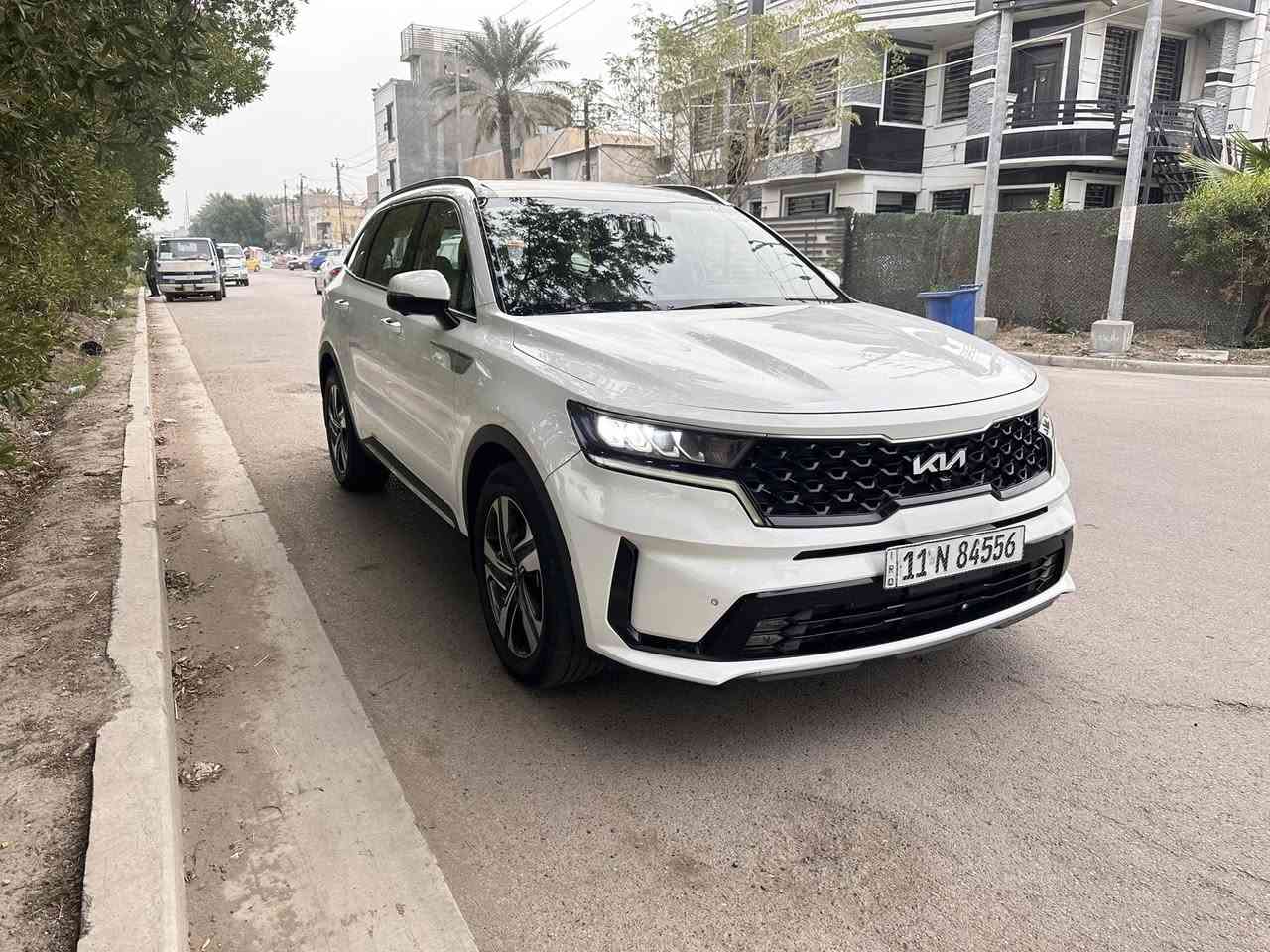 سورنتو 2022 فول اعلى فئة X4
بنوراما 
جلد داخل ابيض
4 كامرات
فور ويل
سايد بريك بصمه 
كراسي كهرباء
تدفئة تبريد كشن
شاحن واير لس
باب خلفي كهرباء
تحكمات ستيرن 
ويل كب
7 راكب
3 قطع تبريد 
بردات خلفيه 
شاشه كار بلي 
شاشه ديجيتل 
مري شفط
اشاير بلمري
ماشيه 66 الف
سياره مكفوله سونر مرفق بلمنشور
مكان السياره بغداد  حي الخضراء
السعر 293 وبيها مجال 
***********
