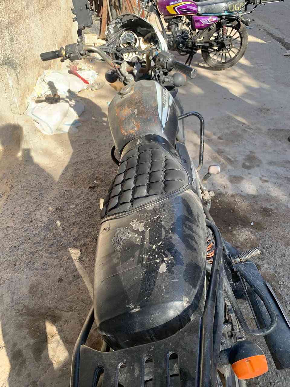 السلام عليكم بوكسر شغاله دفعه يحتاجله ترتيب مكينته زينه  السعر ٣٠٠ مكاني لحريه


**إذا كنت صاحب هذا الإعلان وتريد حذفه لأي سبب، رجاءا أرسل رسالة إلى الدعم الفني**