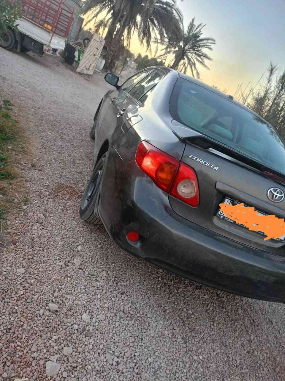 تيوتا كورلا رصاصي فيلي
ماشية ١٩٢ الف 
وارد امريكي بيها بجم وصبغ حزام جمالية 
اربعة سلندر
السعر ٨٥ ورقة وبيها مجال
***********
