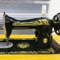 مكينه خياطه للبيع ب٤٥ ٠٧٨٣٨٣٠٣٨١٥