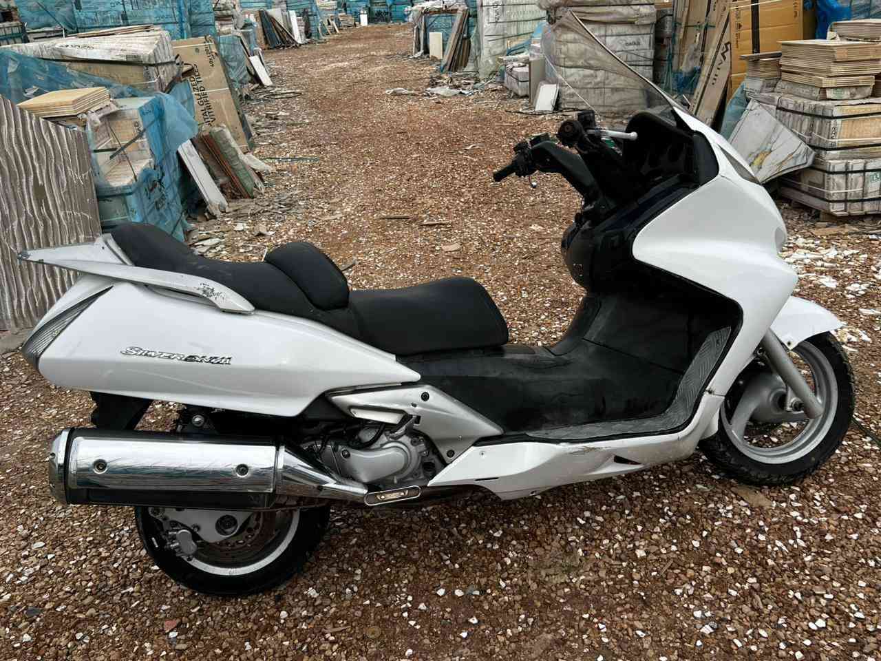 دراجة سلفر ونج للبيع مكاني بغداد للاستفسار تعال خاص او وتساب ***********
