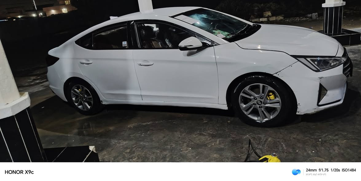 سلام عليكم النترا موديل 2020للبيع خليجي بيهة بكانات صبق بس ابيع صبغ عام محرك 8نوزلات محرك 1600 سعر 125ورقه وذا اكو مراوس اراوس رقم الهاتف ***********العنوان تقاطع النهروان
