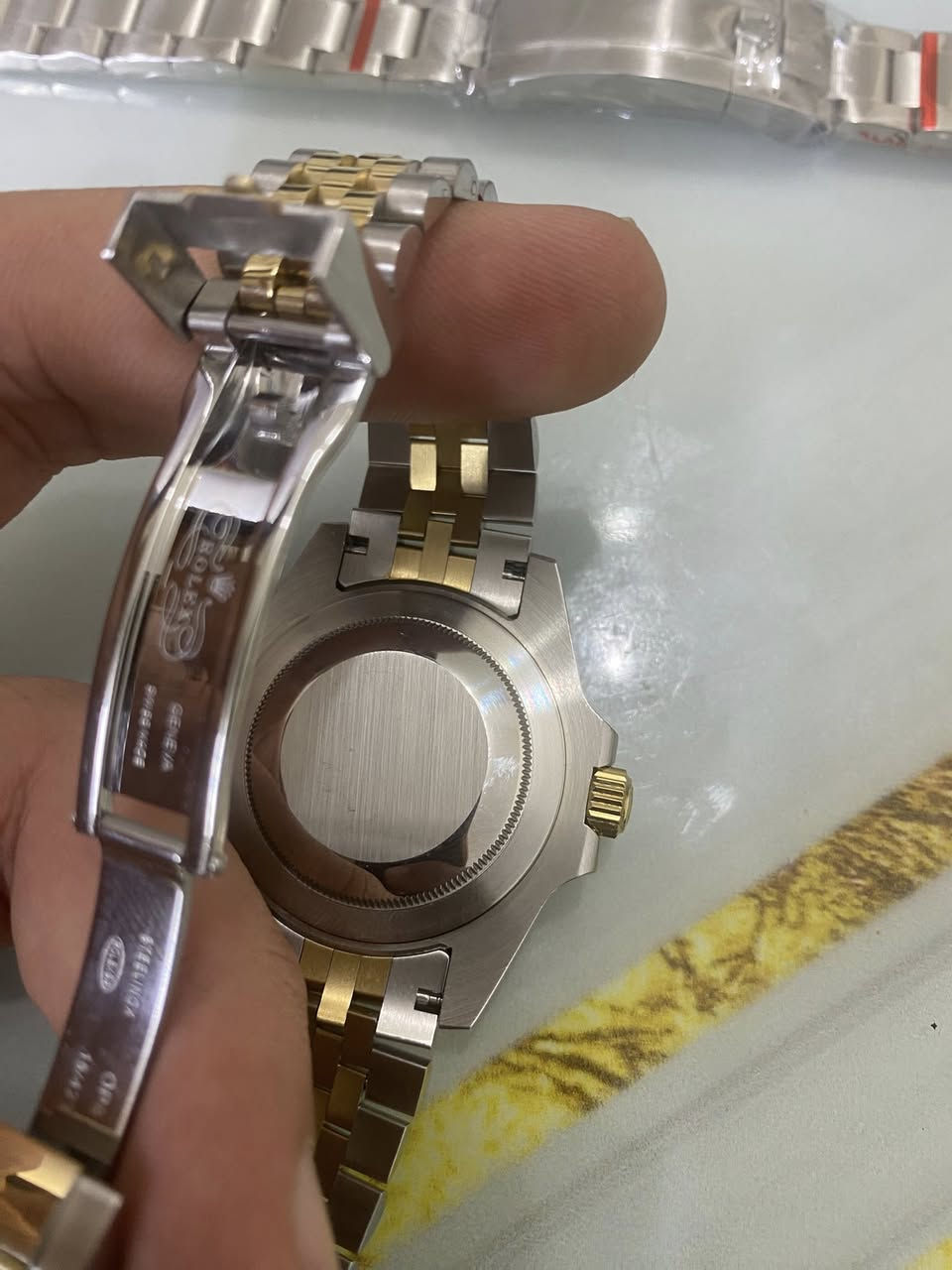 رولكس جي ام تي سوبر ماستر + سير رولكس
مزاد يبدأ من 75 الف الى صلاة الفجر


**إذا كنت صاحب هذا الإعلان وتريد حذفه لأي سبب، رجاءا أرسل رسالة إلى الدعم الفني**