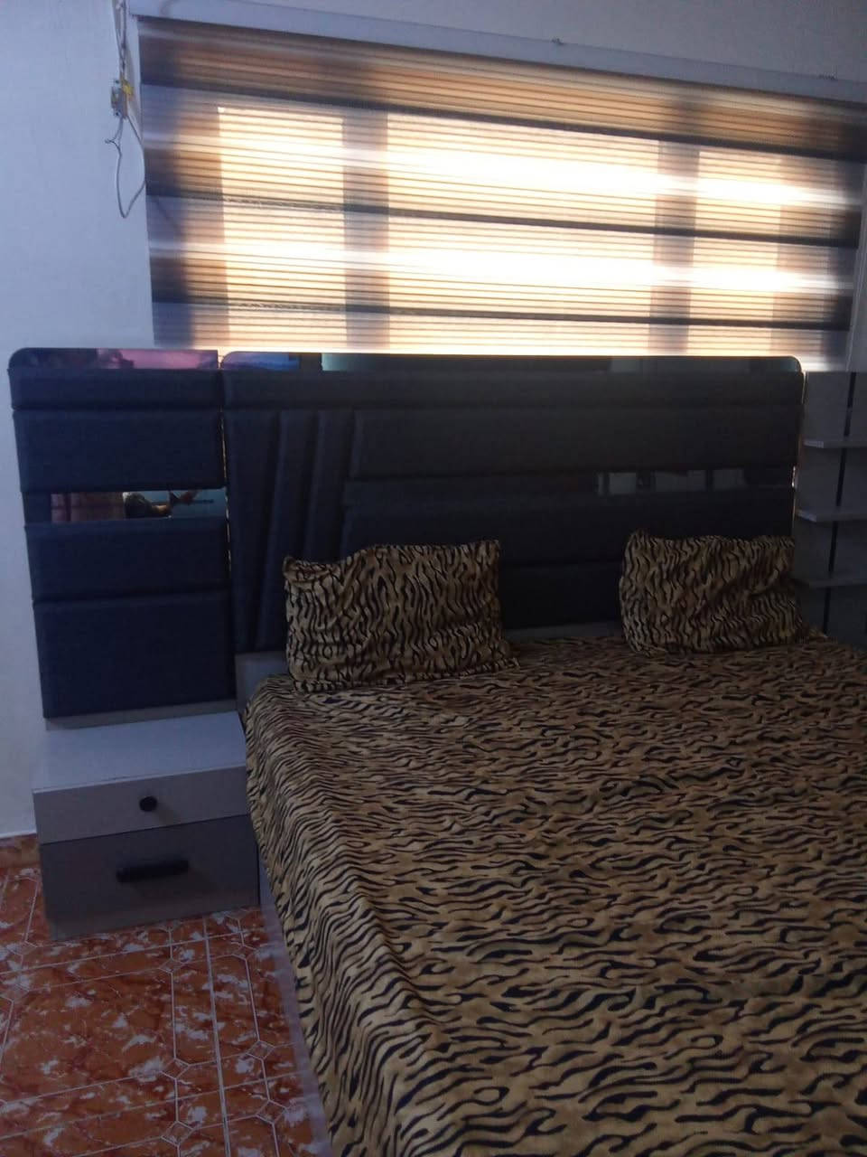 سلام عليكم عندي غرفه  اللبيع بيه ضرر بس بل جامه مال جربايه صغير اخذته مليون و 750  مليون وبيه مجال العنوان نفق الشرطه مرساله خاص


**إذا كنت صاحب هذا الإعلان وتريد حذفه لأي سبب، رجاءا أرسل رسالة إلى الدعم الفني**