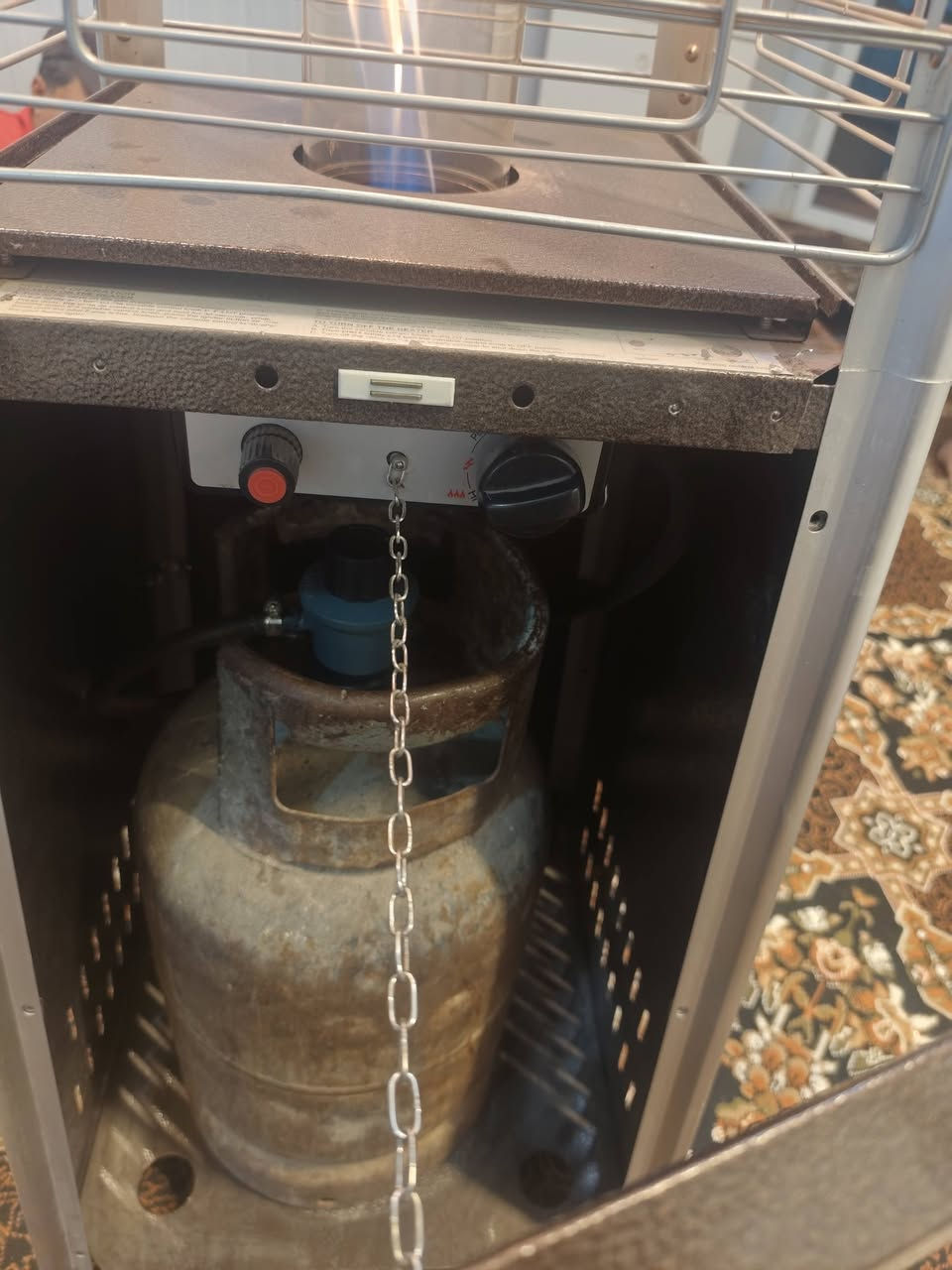 سلام عليكم اخوان صوبه هرميه نضيفه جدآ للبيع سعر250  العنوان جسر ديالى للستفسار ***********
