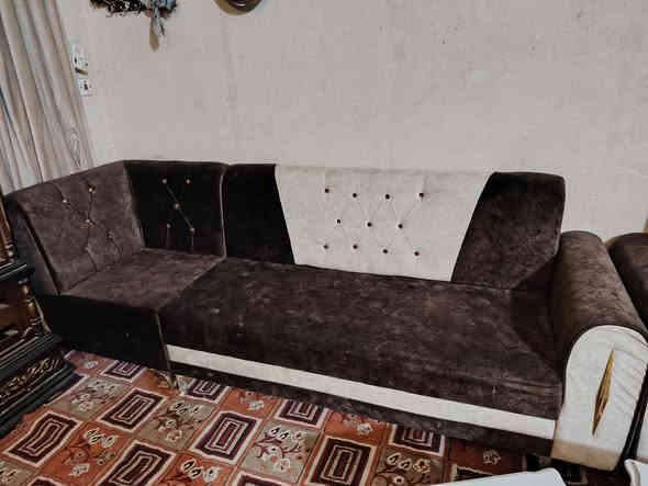 السلام عليكم تخم للبيع 20 مقعد جديد ما مستعمل هواي السعر 850 وبي مجال قليل المكان بابل *********** التصال
