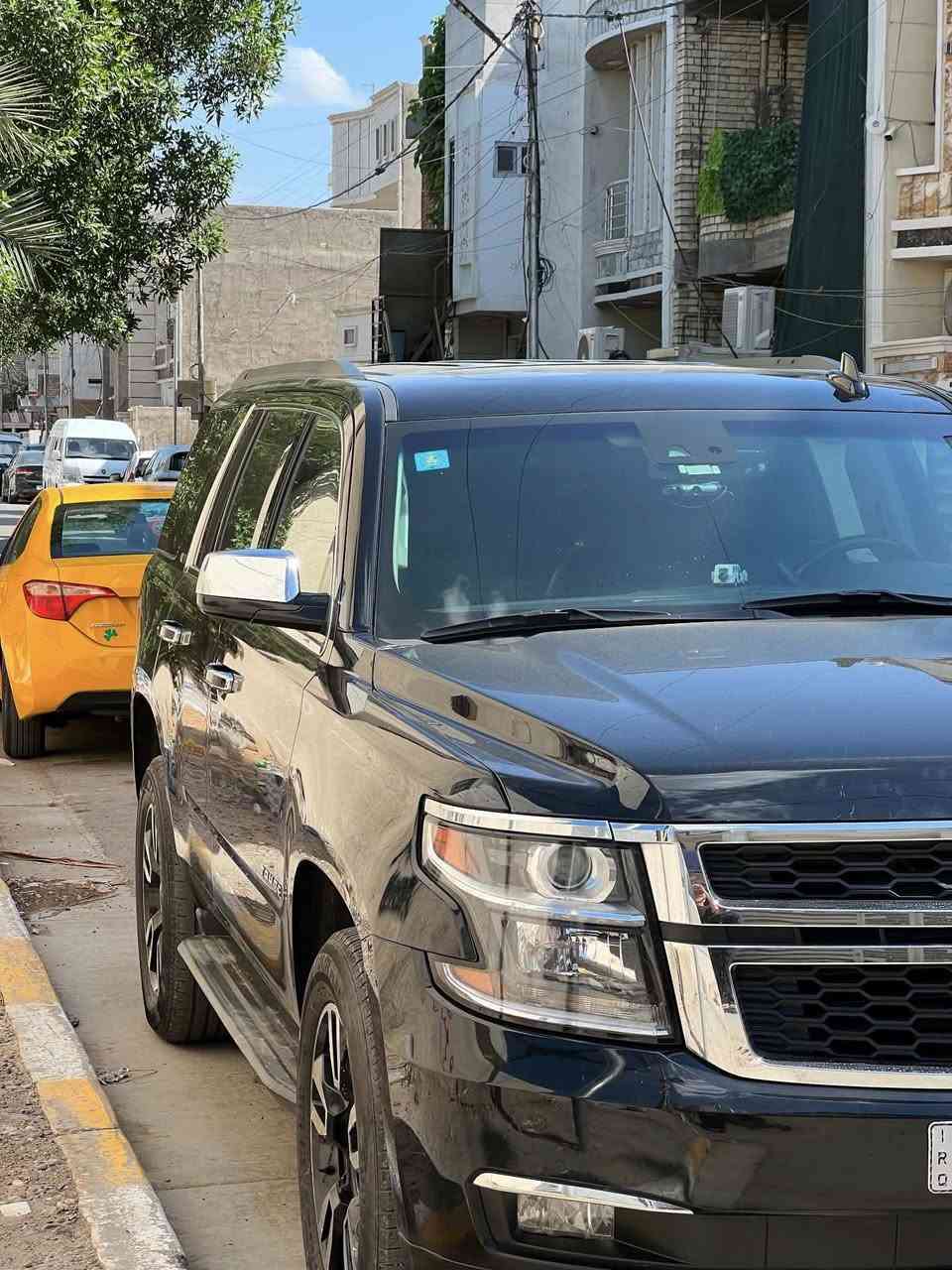السلام عليكم
تاهو 2019 LT امريكي حادثهه جاملغ وباب تبديل وباب خلفي صبغ 
سياره جديده مابيهه اي نقص 
تايرات صدر كله جديد تبريد ثلج 
سياره فول فتحه كشنات منفصله ٣قطع تبريد مواصفاتهه معروفه 
رقم بغداد الانكليزي تحويل ثاني يوم 
سعر 300 ورقه مجال بسيط مكان الغزاليه 
***********
