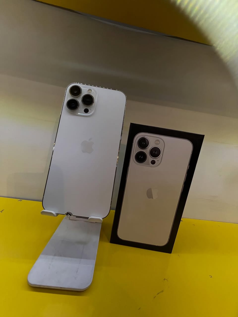 آيفون 13 برو ماكس ذاكرة ٢٥٦ 
بطارية 96
أمريكي وكالة 
متوفر حالياً 
الأستفسار التواصل 
رضا :***********
مشتاق : ***********
